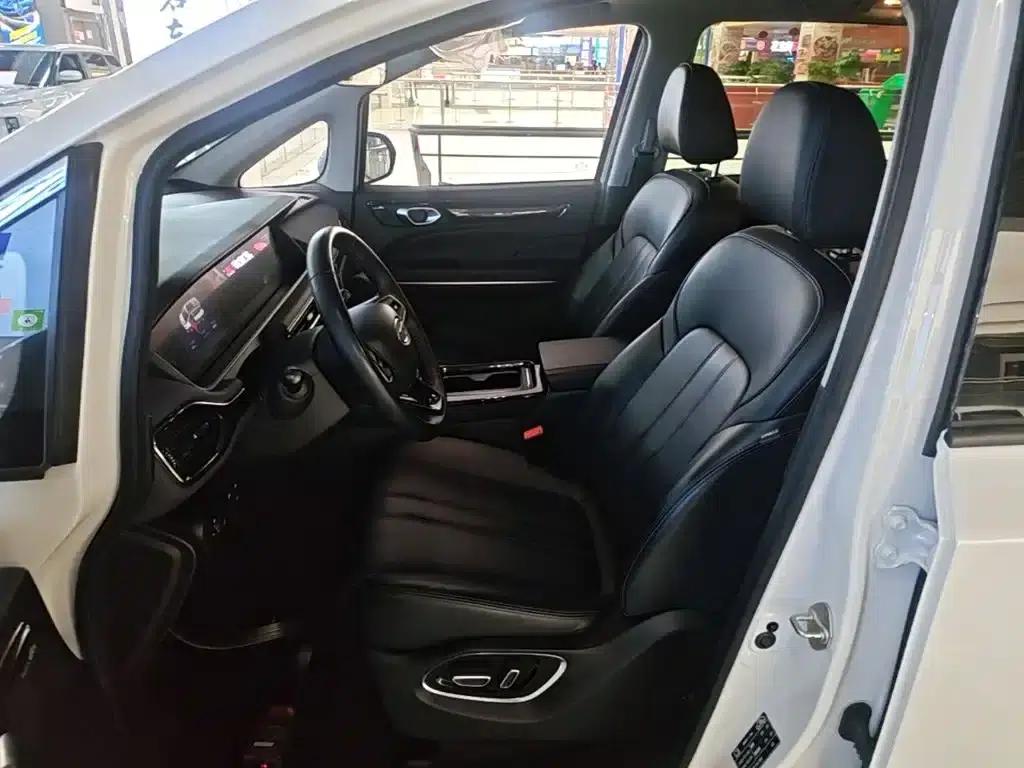 Trumpchi M6 2024 MAX 270T WDCT Premium Edition — миниатюра 15