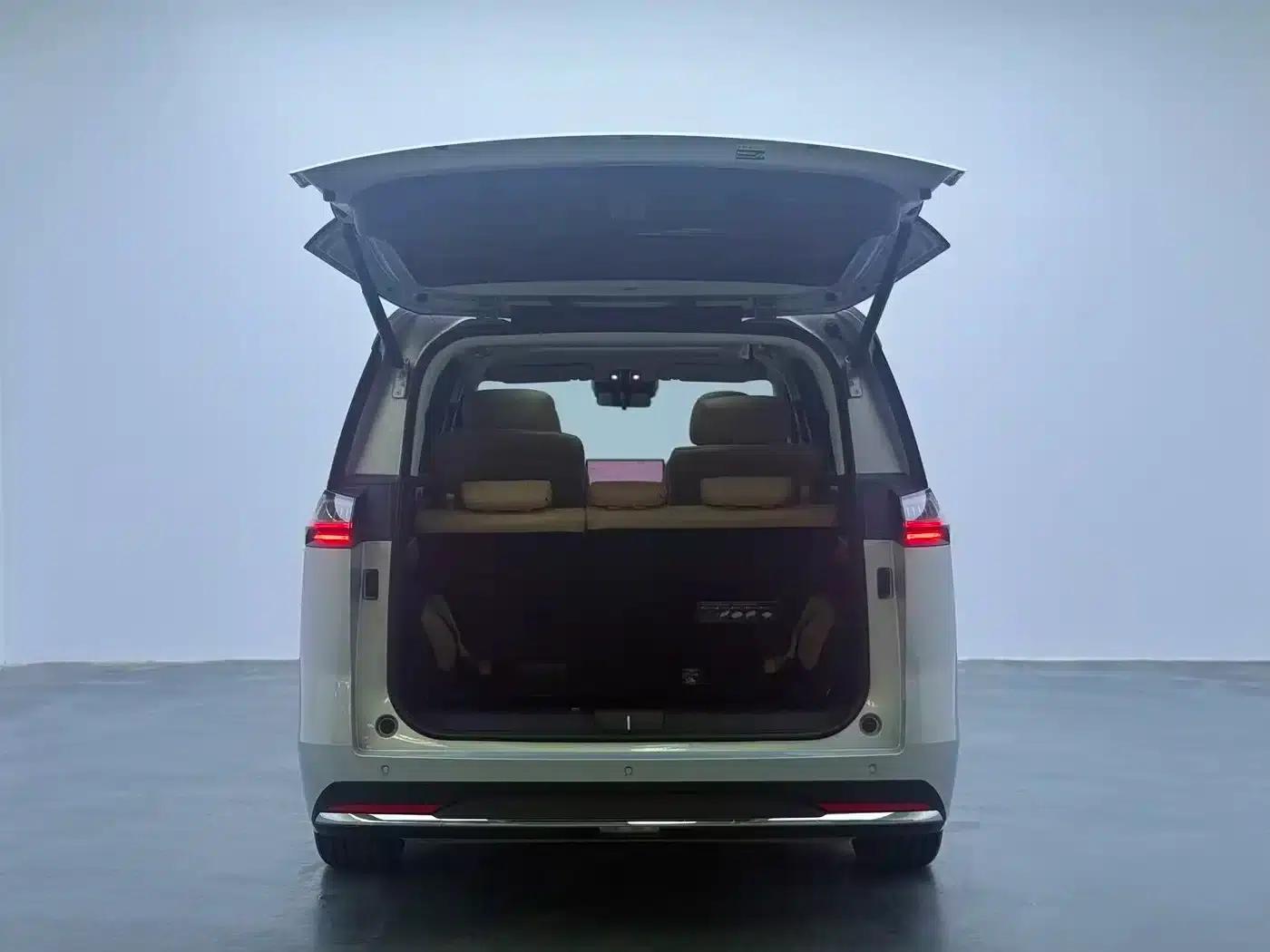 Trumpchi E8 PHEV 2024 Model 150km MAX+ — миниатюра 11