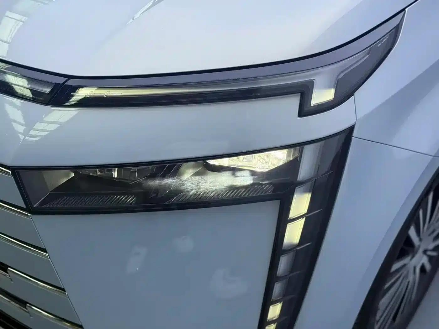 Trumpchi E8 PHEV 2024 Model 150km MAX+ — миниатюра 13