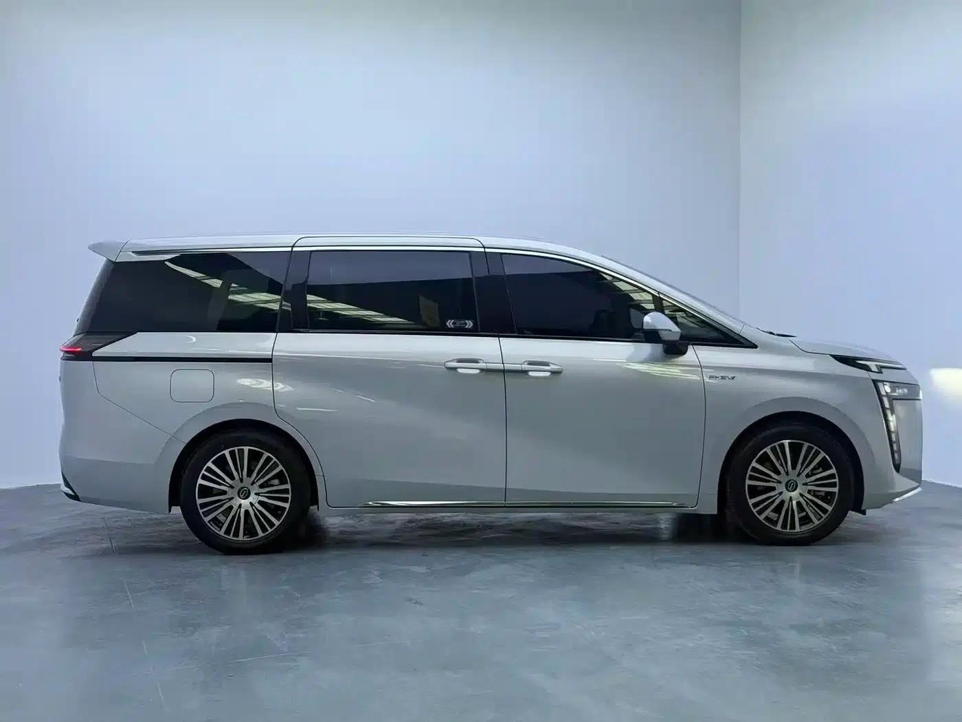Trumpchi E8 PHEV 2024 Model 150km MAX+ — миниатюра 9