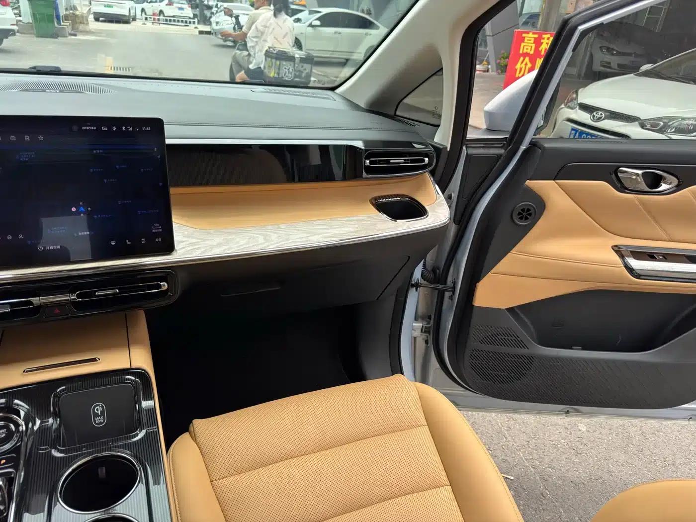 Trumpchi E8 PHEV 2024 Model 150km MAX+ — миниатюра 15