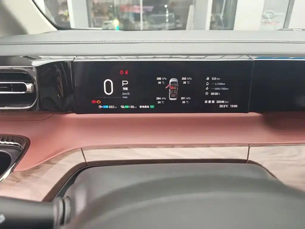 Trumpchi E8 PHEV 2024 Model 150km MAX+ — миниатюра 12