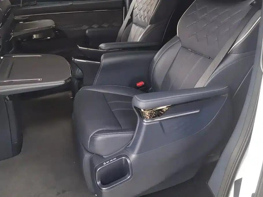 Trumpchi M8 2025 Model, Qiankun Series Max Luxury Cabin — миниатюра 11
