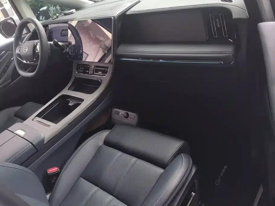 Trumpchi M8 2025 Model, Qiankun Series Max Luxury Cabin — миниатюра 8