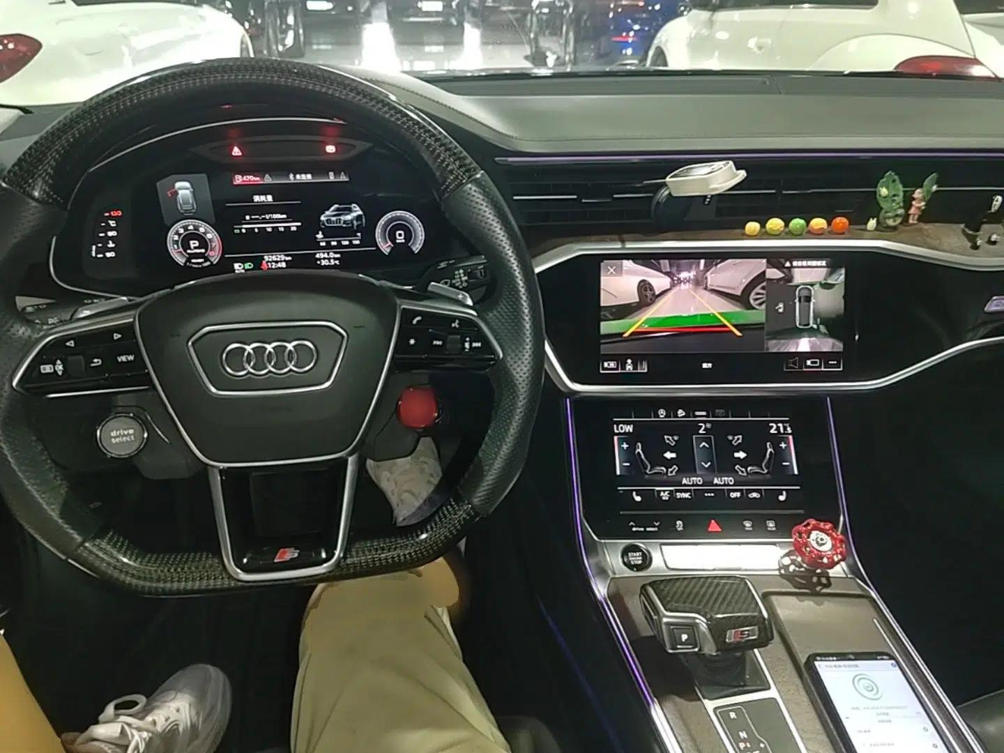 Audi A6 2021 allroad quattro Explorer 55 TFSI Prestige Off-Road Model — миниатюра 12