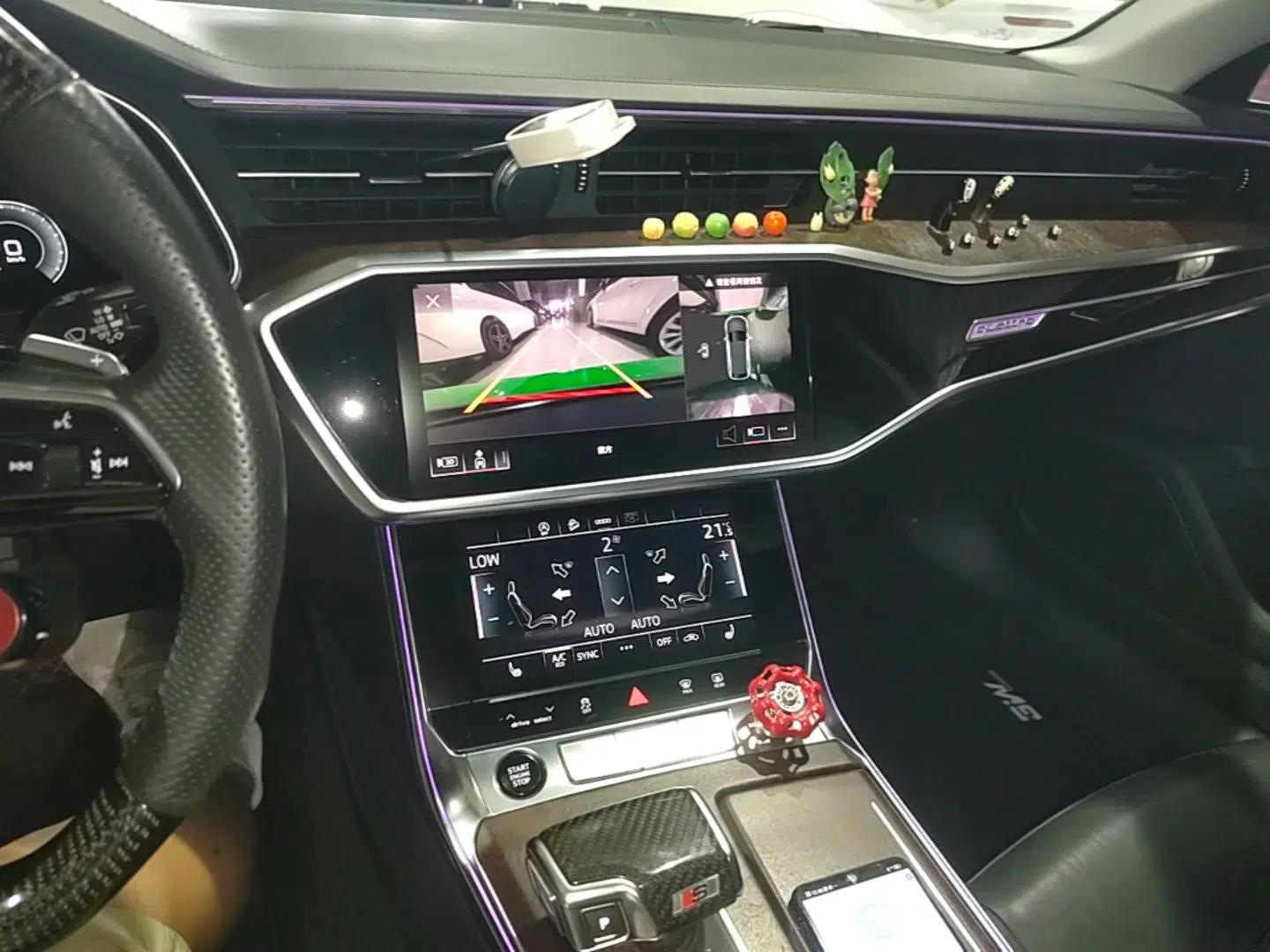 Audi A6 2021 allroad quattro Explorer 55 TFSI Prestige Off-Road Model — миниатюра 15