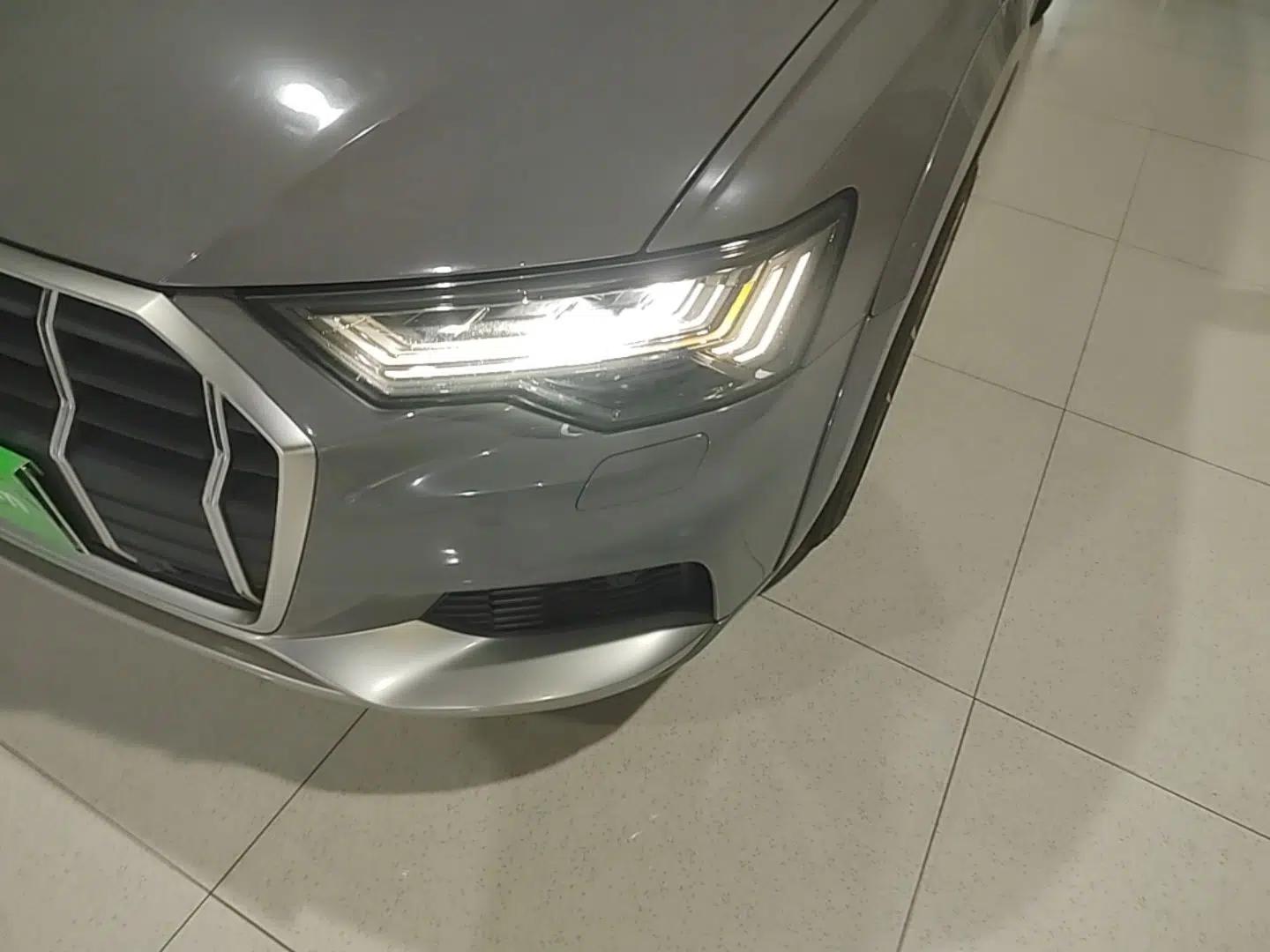 Audi A6 2021 allroad quattro Explorer 55 TFSI Prestige Off-Road Model — миниатюра 8