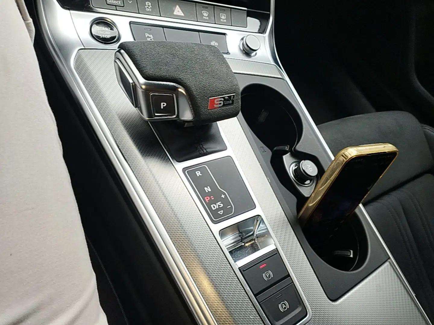 Audi A6 2023 Avant Futurist 45 TFSI Prestige Dynamic Edition — миниатюра 16