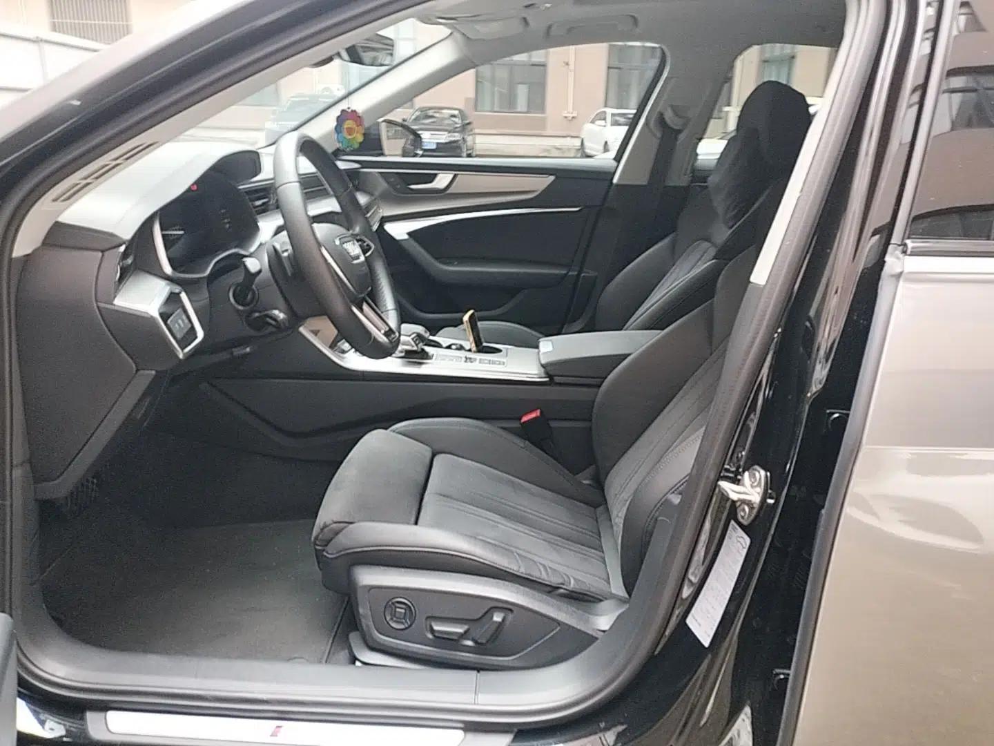 Audi A6 2023 Avant Futurist 45 TFSI Prestige Dynamic Edition — миниатюра 17