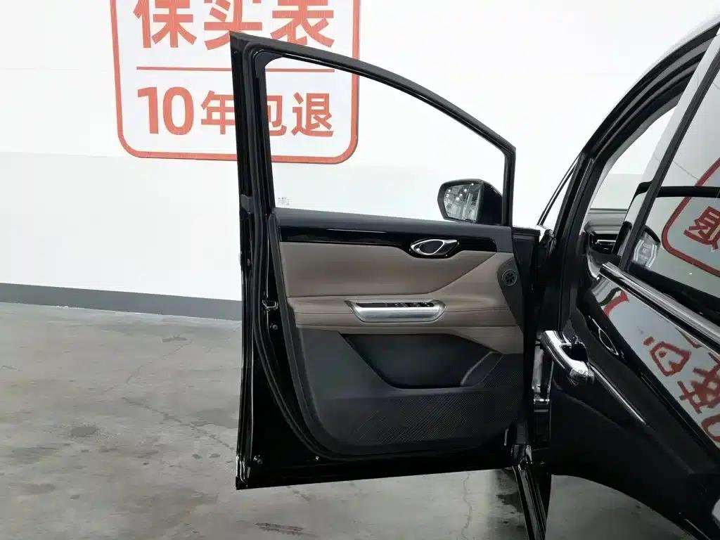 Trumpchi E8 2024 Glory Series 2.0L Glory Edition — миниатюра 8