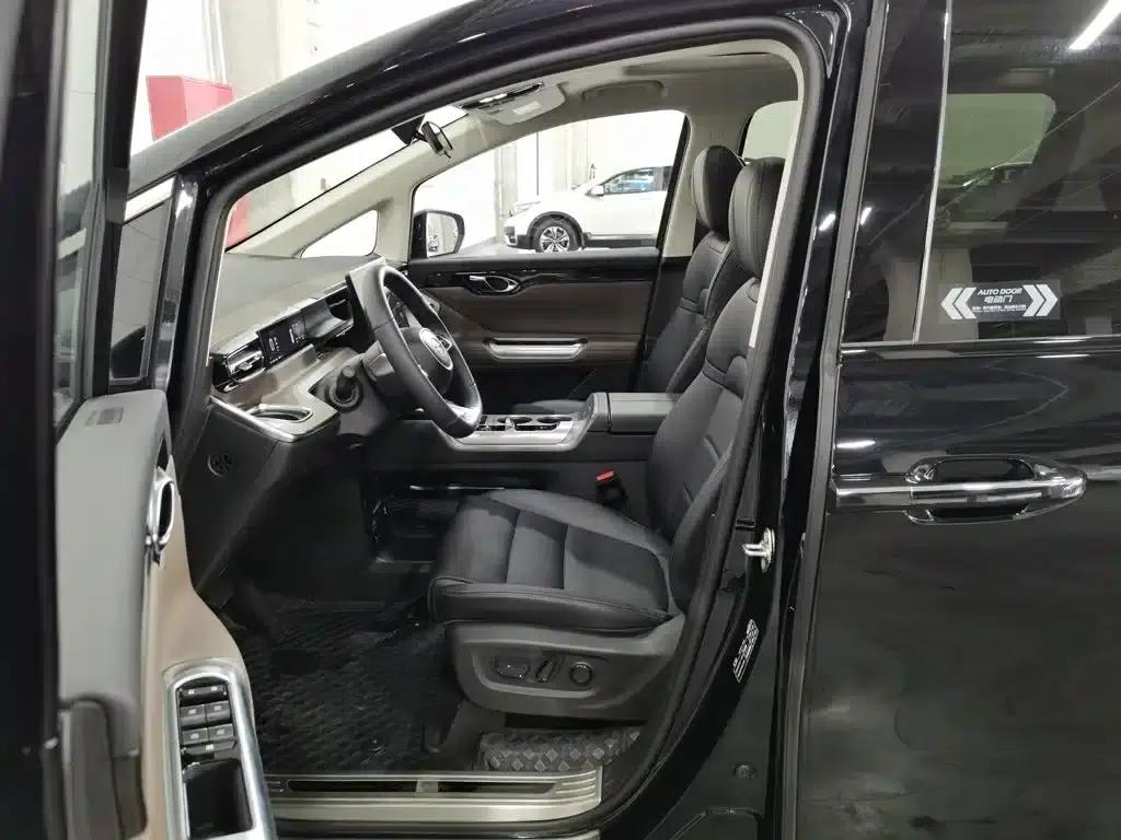 Trumpchi E8 2024 Glory Series 2.0L Glory Edition — миниатюра 10