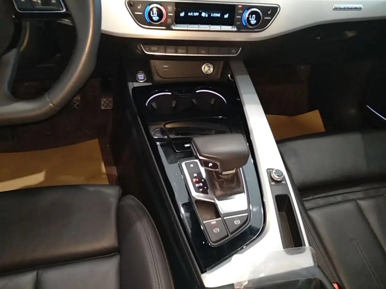Audi A5 2024 Sportback 40 TFSI quattro Luxury Dynamic Model — миниатюра 21