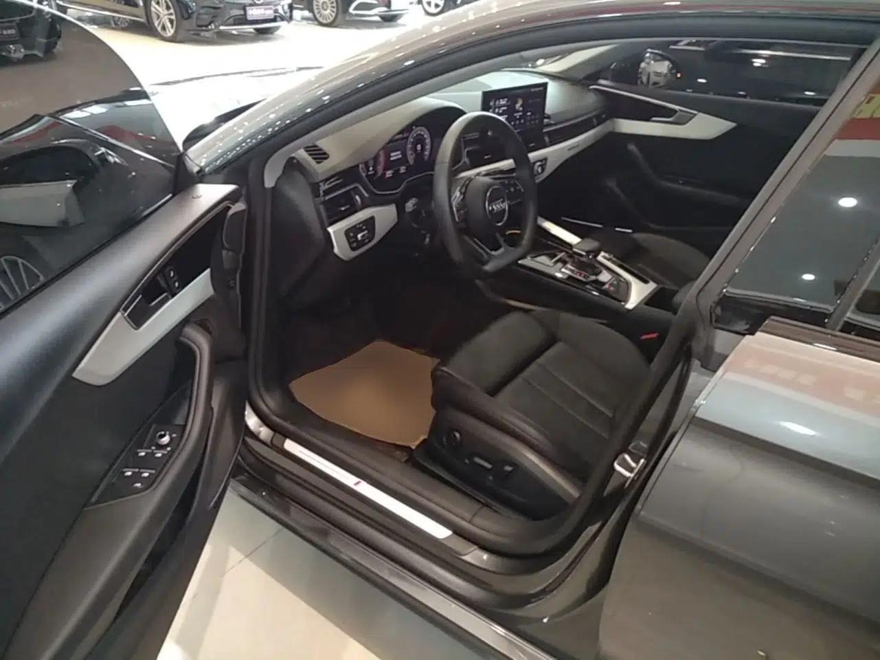 Audi A5 2024 Sportback 40 TFSI quattro Luxury Dynamic Model — миниатюра 22