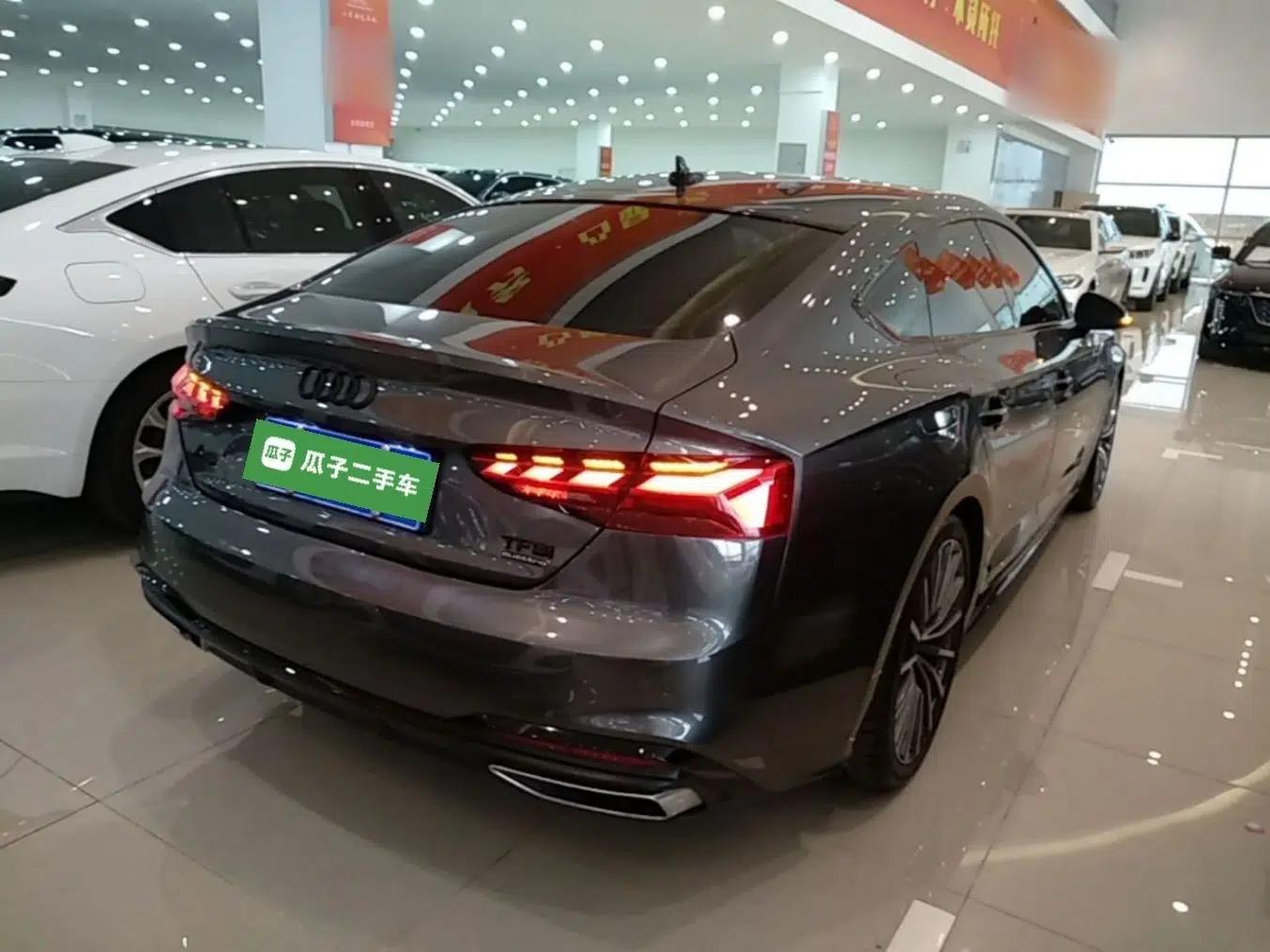 Audi A5 2024 Sportback 40 TFSI quattro Luxury Dynamic Model — миниатюра 6