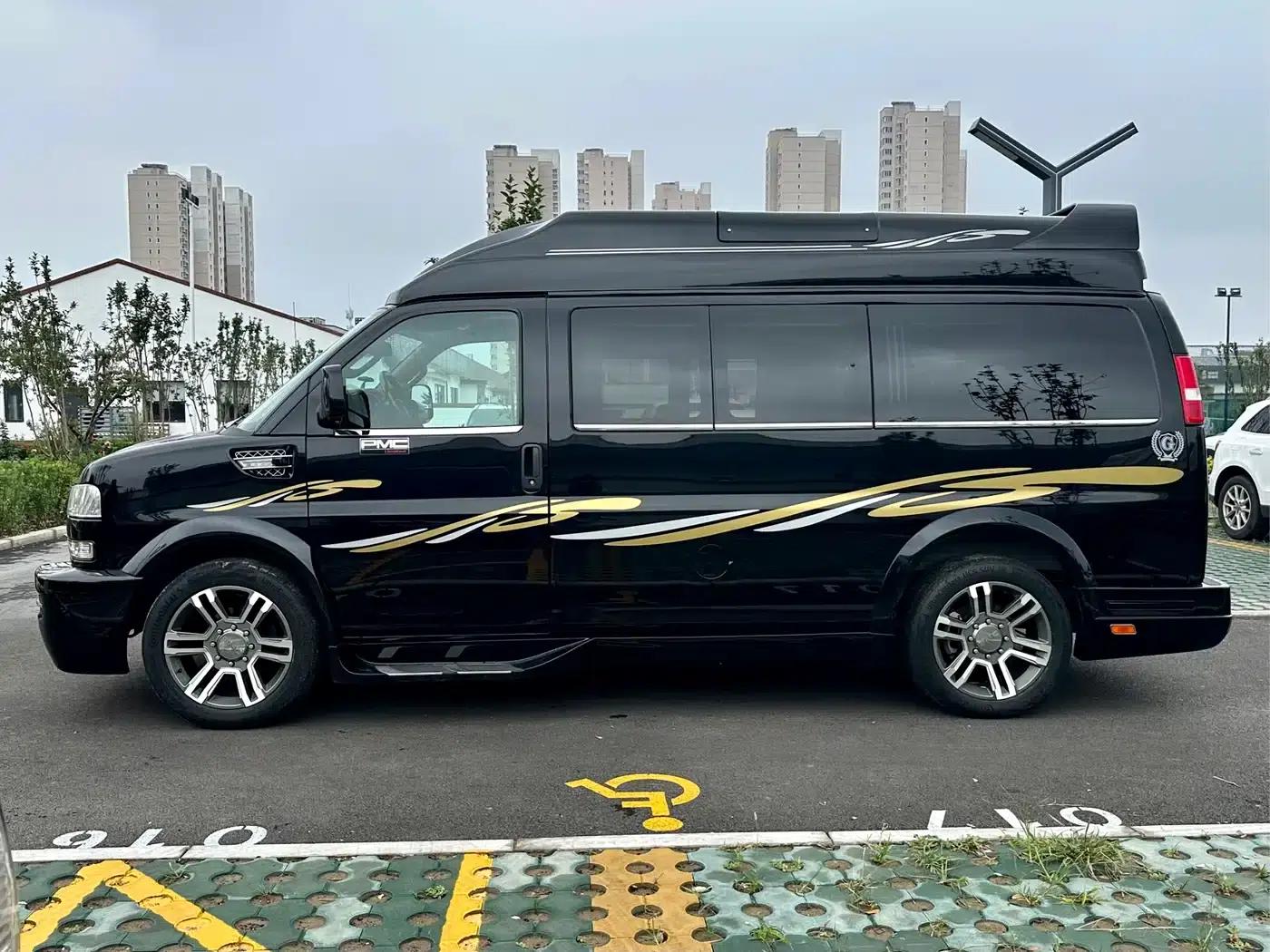 2017 SAVANA 6.0L G660S Premium All-Terrain Edition — миниатюра 3