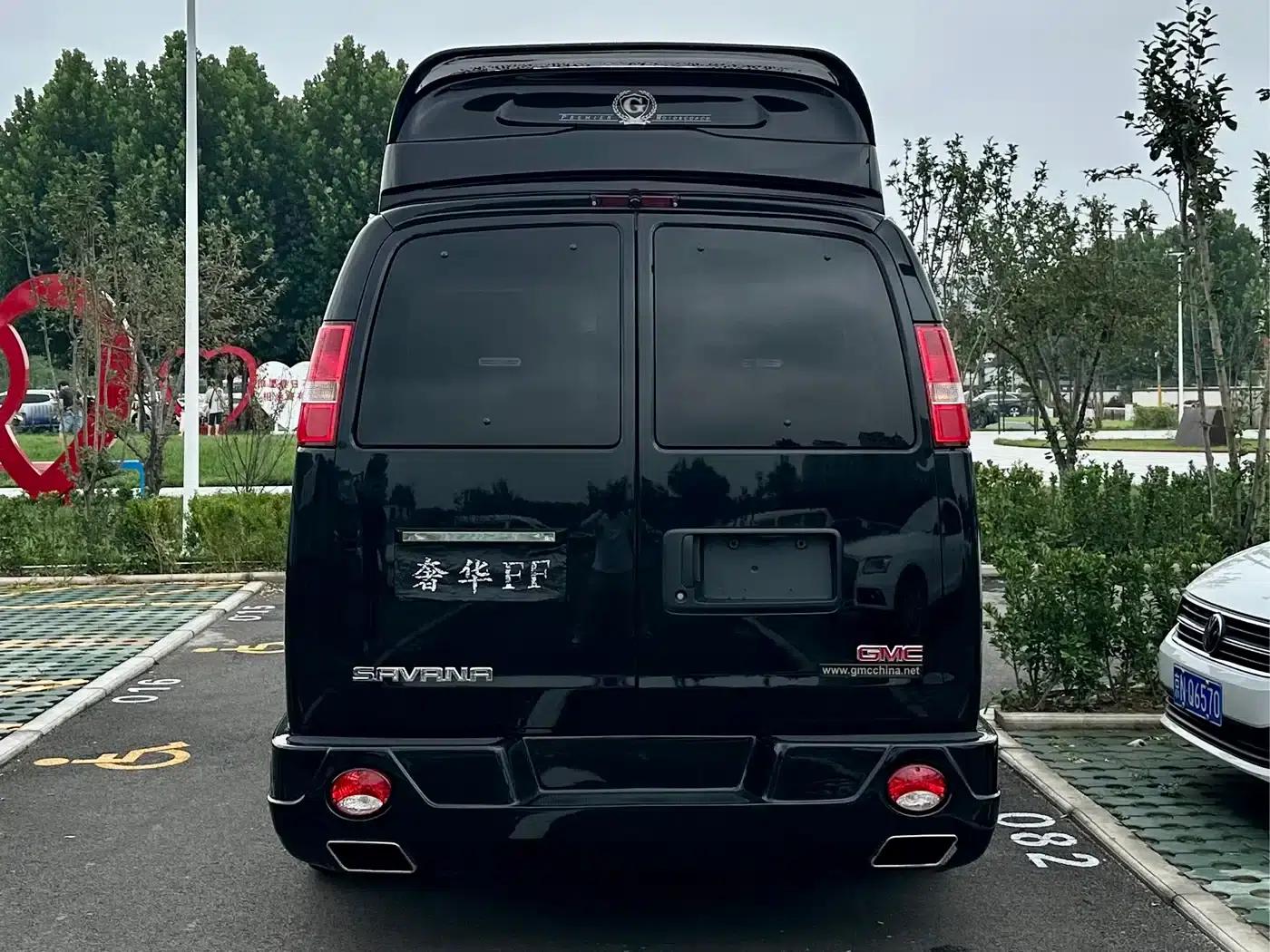 2017 SAVANA 6.0L G660S Premium All-Terrain Edition — миниатюра 4