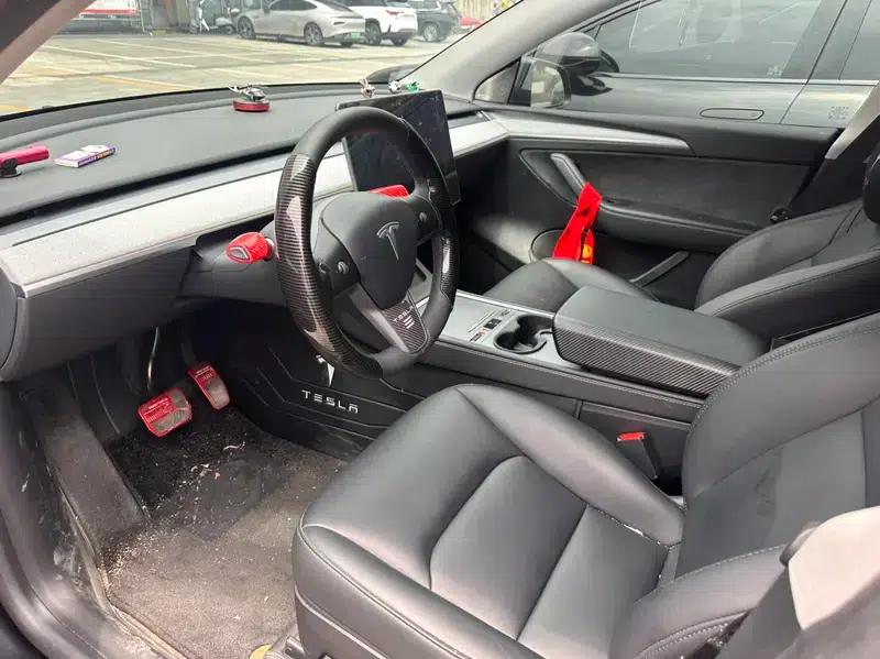 Model Y 2024 Long Range All-Wheel Drive — миниатюра 9