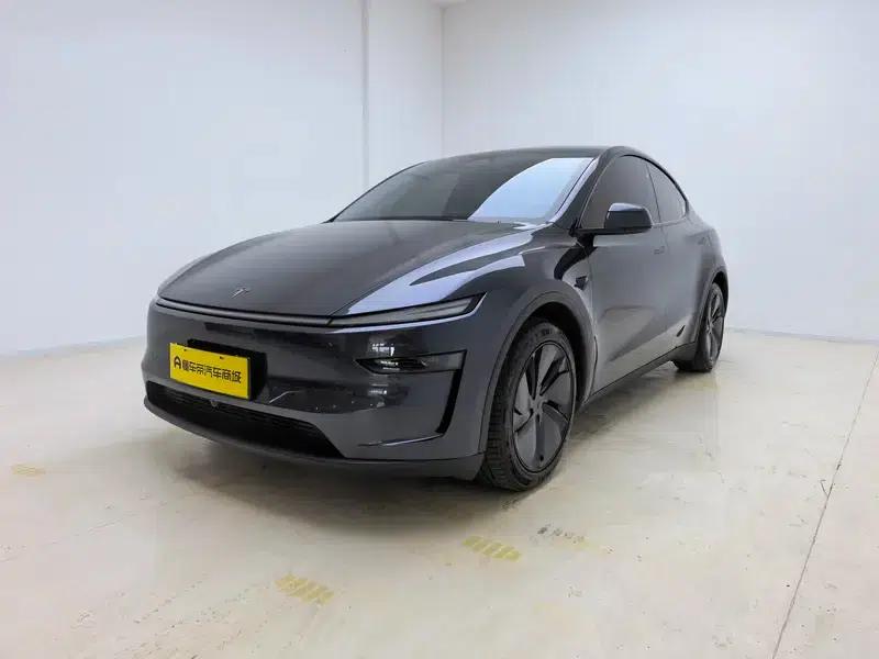 Model Y 2025 Long Range All-Wheel Drive First Edition — миниатюра 1