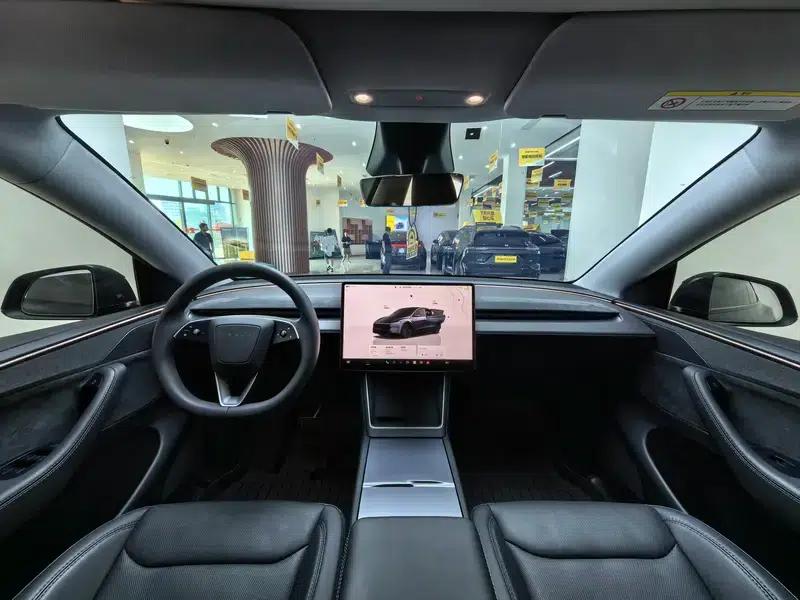 Model Y 2025 Long Range All-Wheel Drive First Edition — миниатюра 14