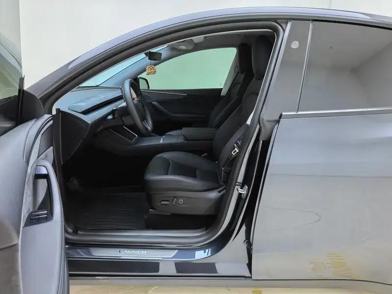 Model Y 2025 Long Range All-Wheel Drive First Edition — миниатюра 17