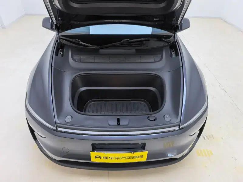 Model Y 2025 Long Range All-Wheel Drive First Edition — миниатюра 10