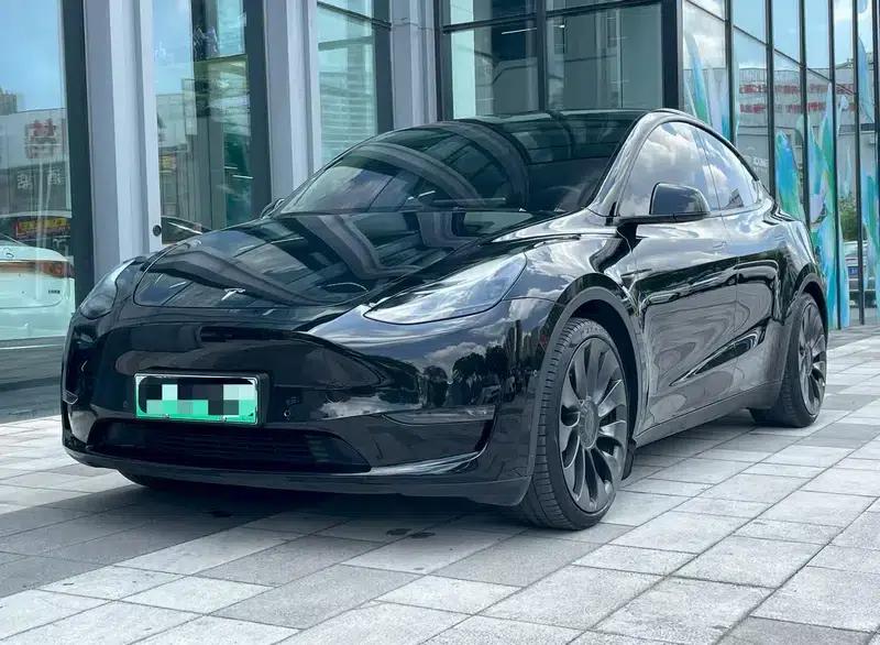 Model Y 2022 Performance All-Wheel Drive — миниатюра 1