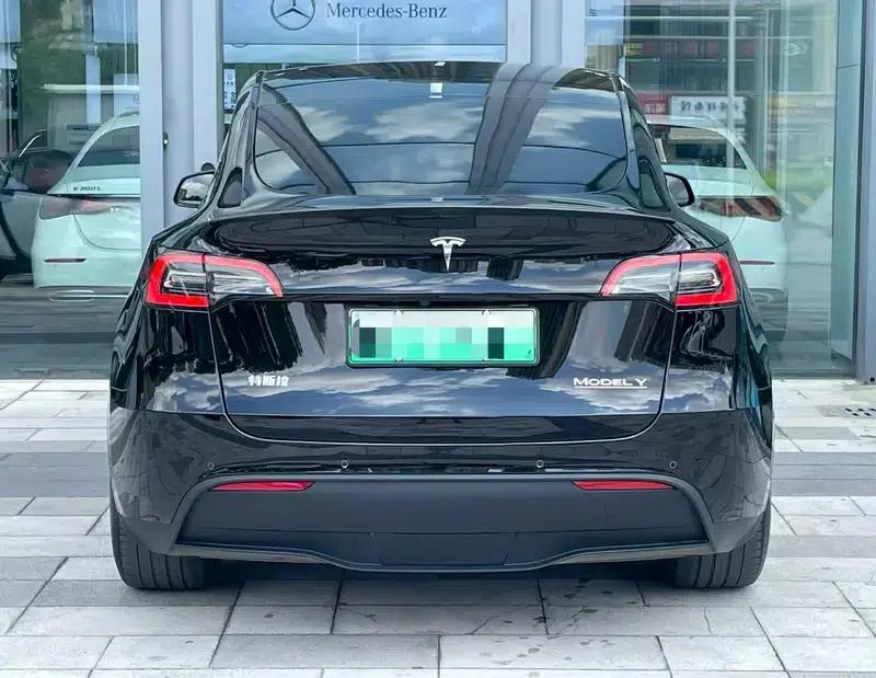 Model Y 2022 Performance All-Wheel Drive — миниатюра 5