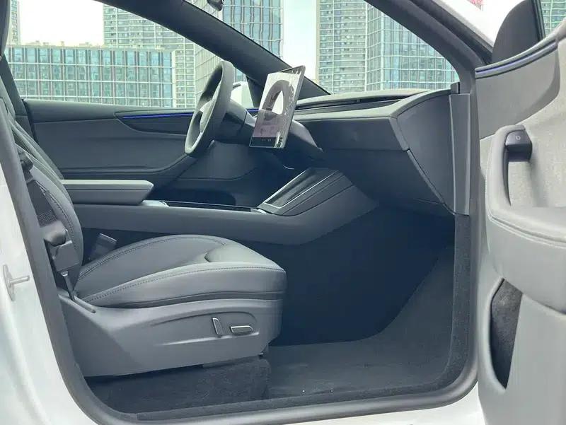 Model Y 2025 Rear-Wheel Drive — миниатюра 9