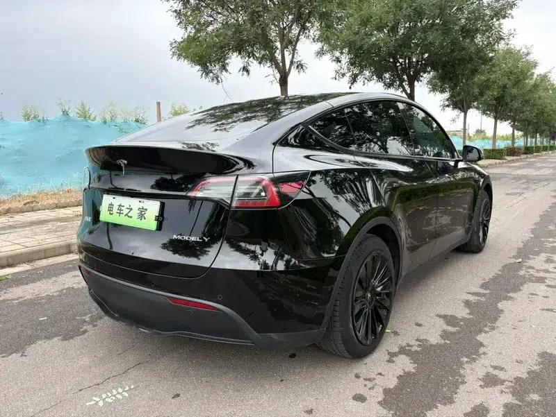 Model Y 2023 Rear-Wheel Drive — миниатюра 7