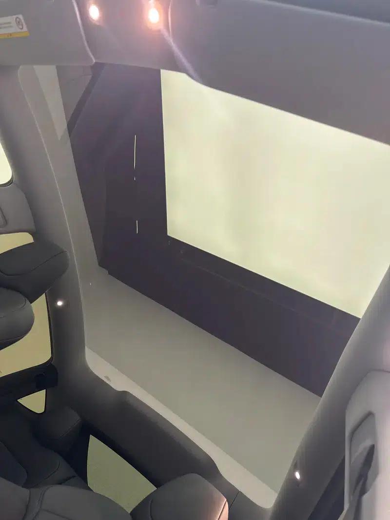 Model Y 2025 Long Range All-Wheel Drive — миниатюра 19