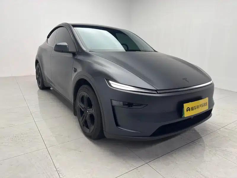 Model Y 2025 Long Range All-Wheel Drive — миниатюра 3