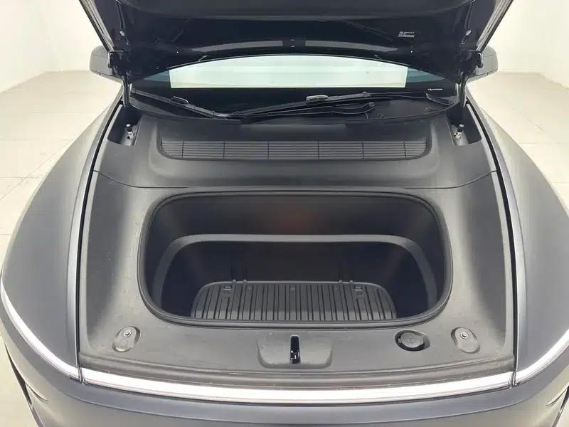 Model Y 2025 Long Range All-Wheel Drive — миниатюра 10