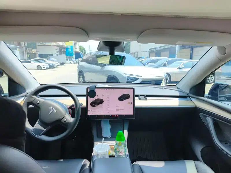 Model Y 2022 Rear-Wheel Drive — миниатюра 6