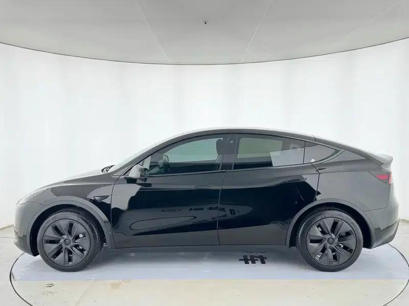 Model Y 2023 Rear-Wheel Drive — миниатюра 4