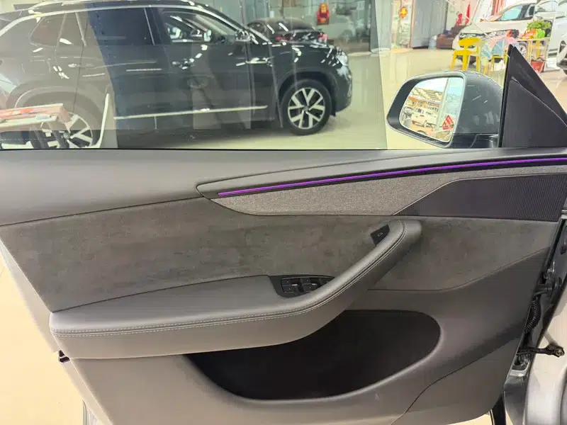 Model Y 2025 Long Range All-Wheel Drive — миниатюра 13