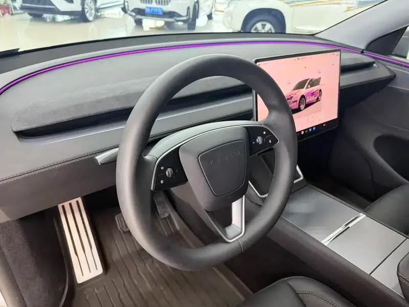 Model Y 2025 Long Range All-Wheel Drive — миниатюра 9