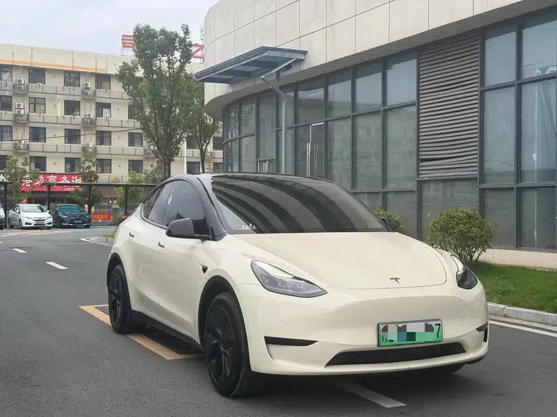 Model Y 2024 Rear-Wheel Drive — миниатюра 3