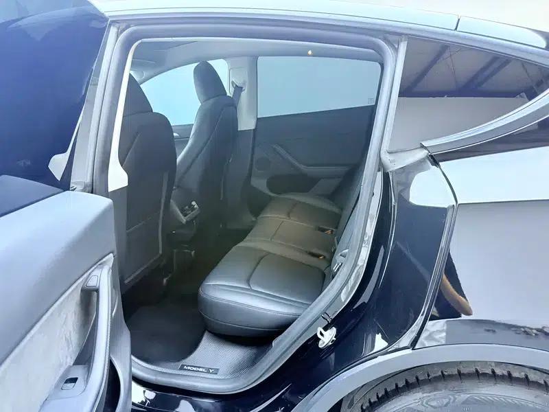 Model Y 2023 Rear-Wheel Drive — миниатюра 18