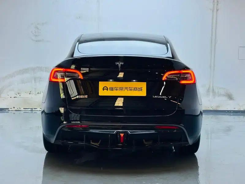 Model Y 2023 Rear-Wheel Drive — миниатюра 6