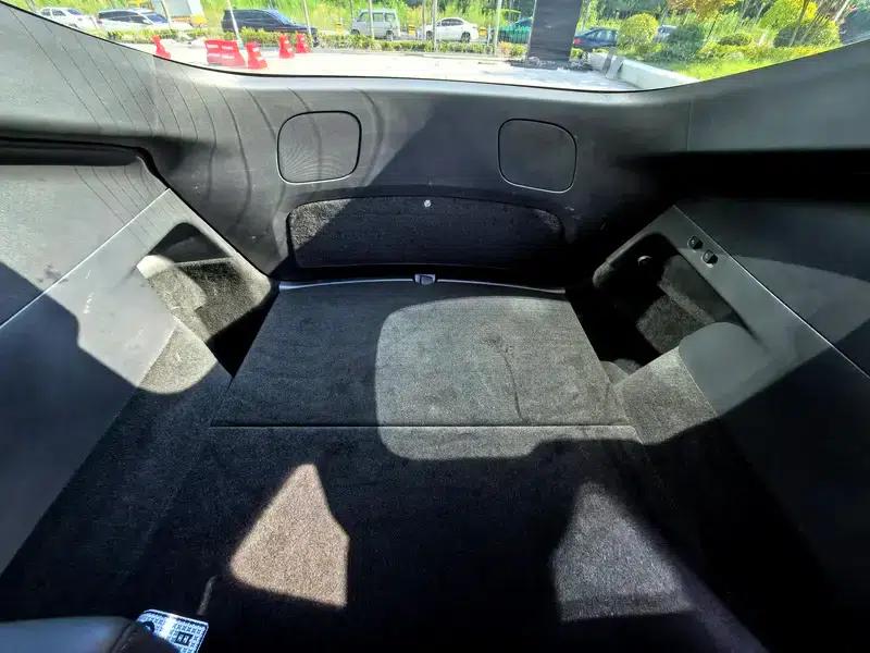 Model Y 2021 Long Range All-Wheel Drive — миниатюра 13