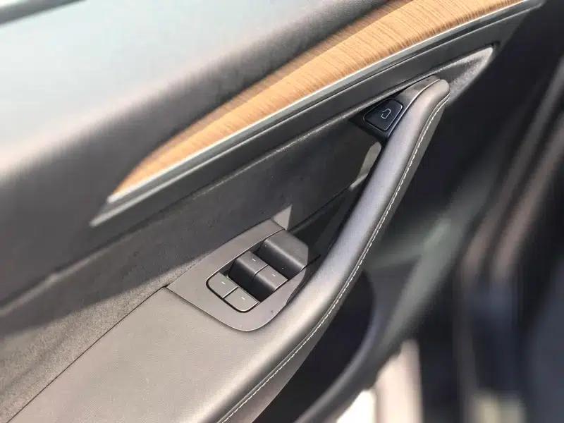 Model Y 2021 Long Range All-Wheel Drive — миниатюра 25