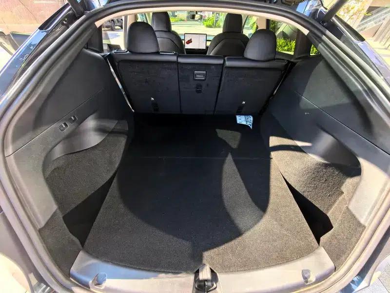 Model Y 2021 Long Range All-Wheel Drive — миниатюра 26