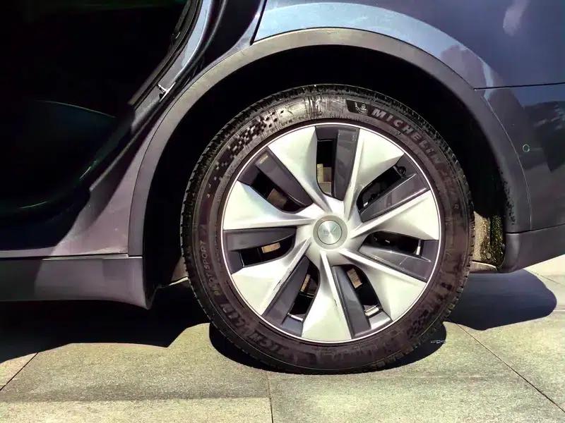 Model Y 2021 Long Range All-Wheel Drive — миниатюра 9