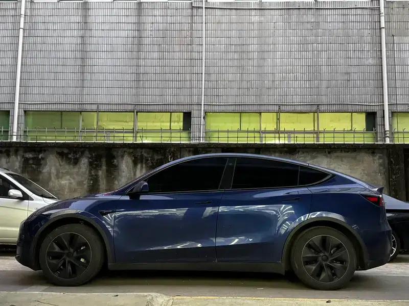 Model Y 2023 Rear-Wheel Drive — миниатюра 3