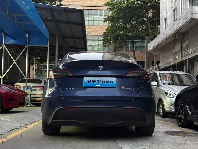 Model Y 2023 Rear-Wheel Drive — миниатюра 5
