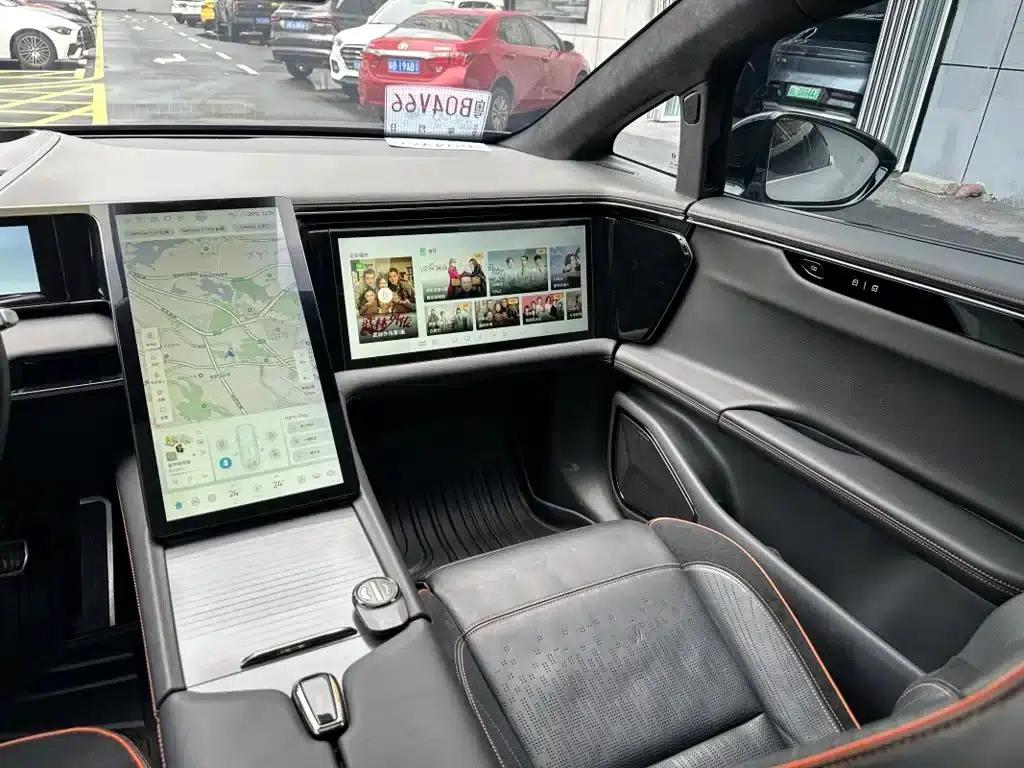 HiPhi X 2021 Flagship Edition 6-seater — миниатюра 5