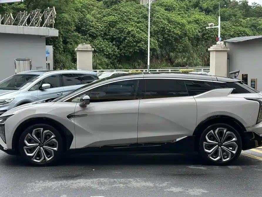 HiPhi X 2021 Flagship Edition 6-seater — миниатюра 7