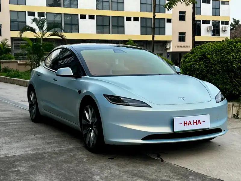 Model 3 2023 Rear-Wheel Drive — миниатюра 3