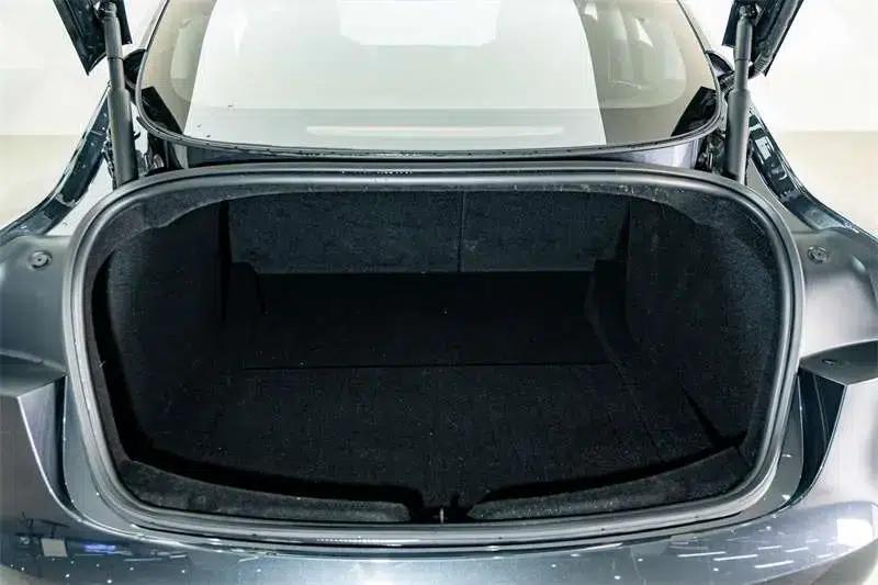 Model 3 2023 Rear-Wheel Drive — миниатюра 24