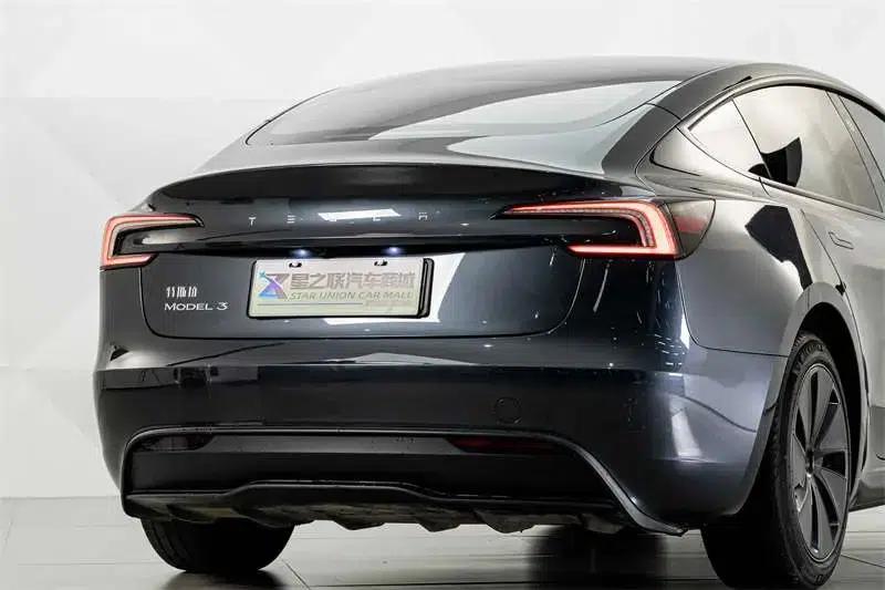 Model 3 2023 Rear-Wheel Drive — миниатюра 4